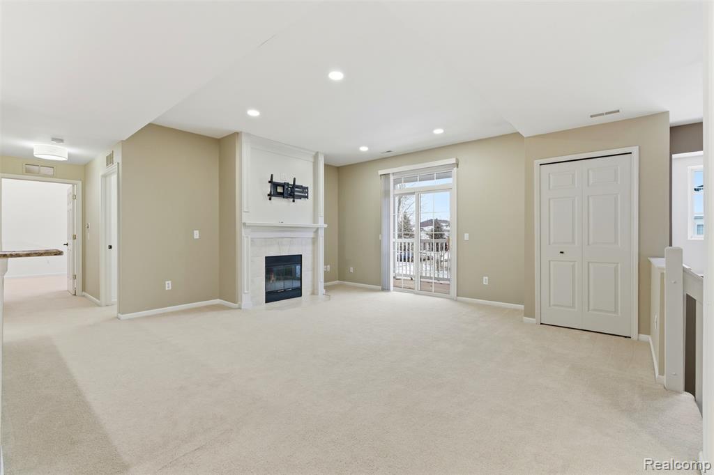 5259 Twin Oaks Drive, Sterling Heights, MI 48314 — Photo 6