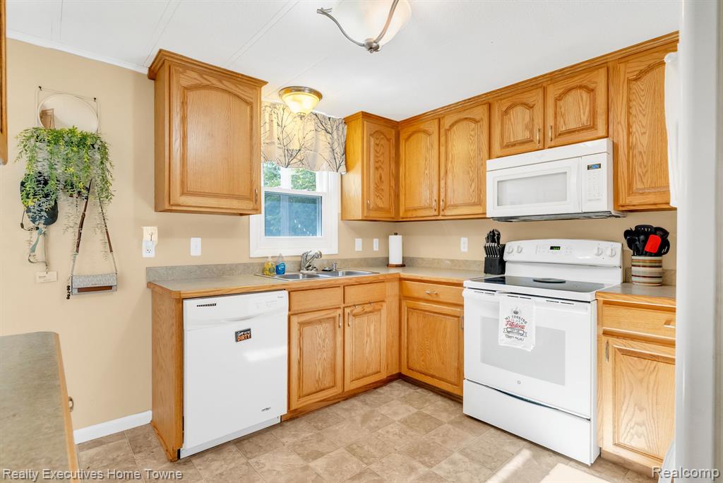 3889 Wadhams Road, Clyde, MI 48049 — Photo 15