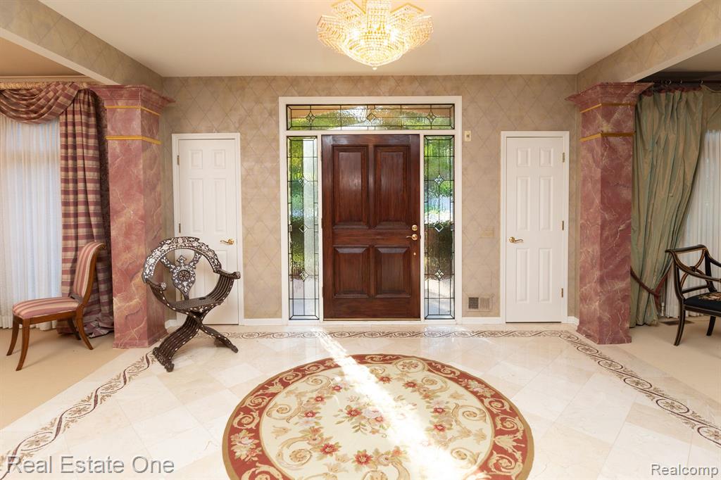 5538 CLEARVIEW Drive, Troy, MI 48098 — Photo 5
