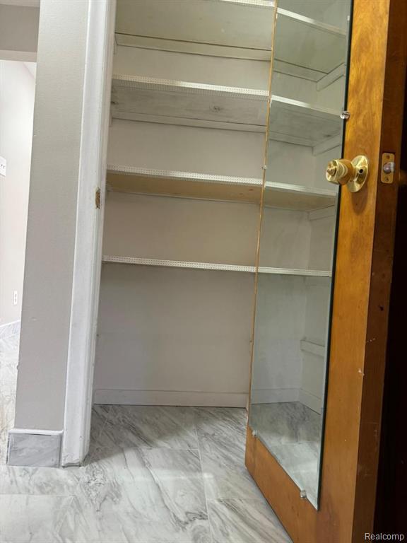 6630 NORBORNE Avenue, Dearborn Heights, MI 48127 — Photo 44