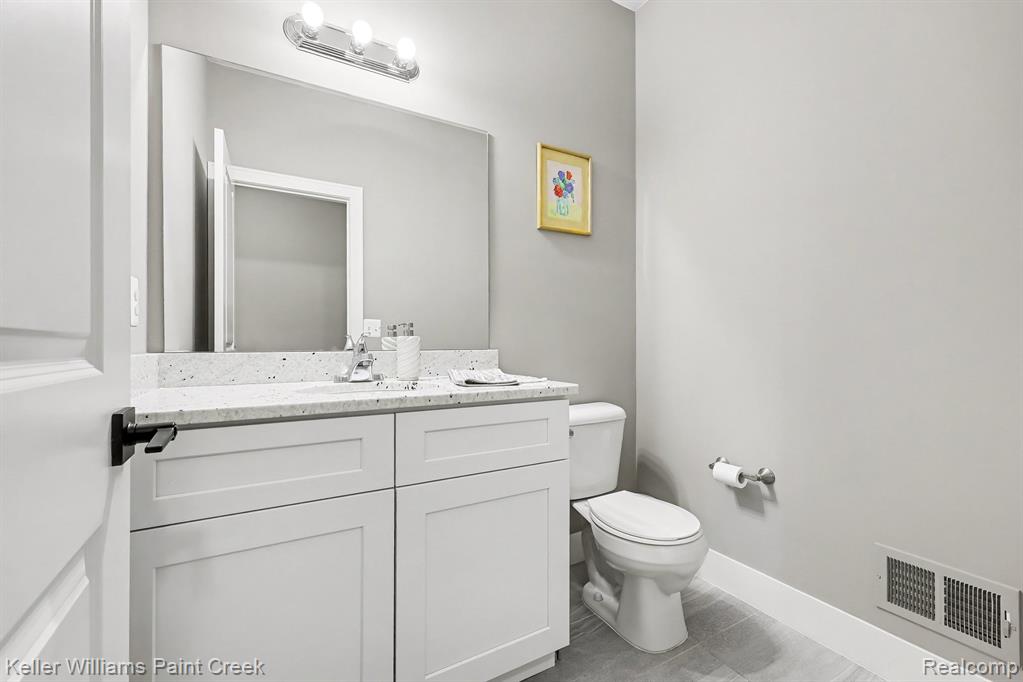 49053 Jefferson Avenue, Chesterfield, MI 48047 — Photo 15