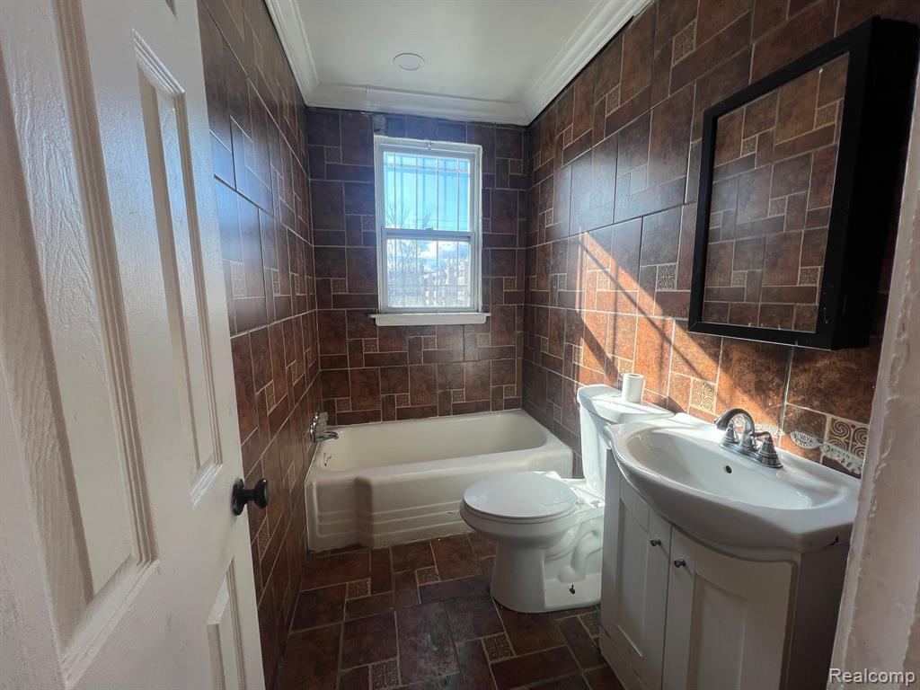 13837 Conant Street, Hamtramck, MI, 48212