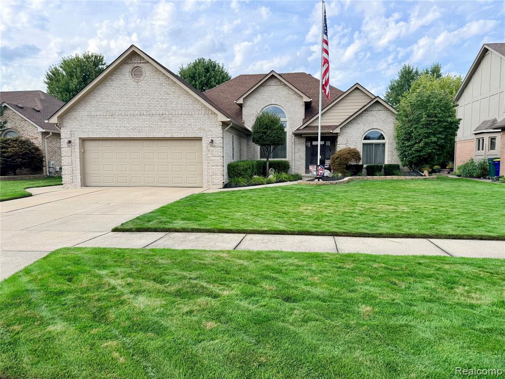 19287 Scenic Harbor Drive, Macomb, MI 48044