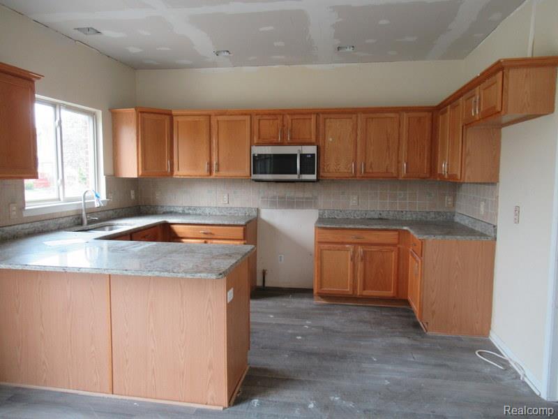 21406 Carlton Drive, Macomb, MI 48044 — Photo 5