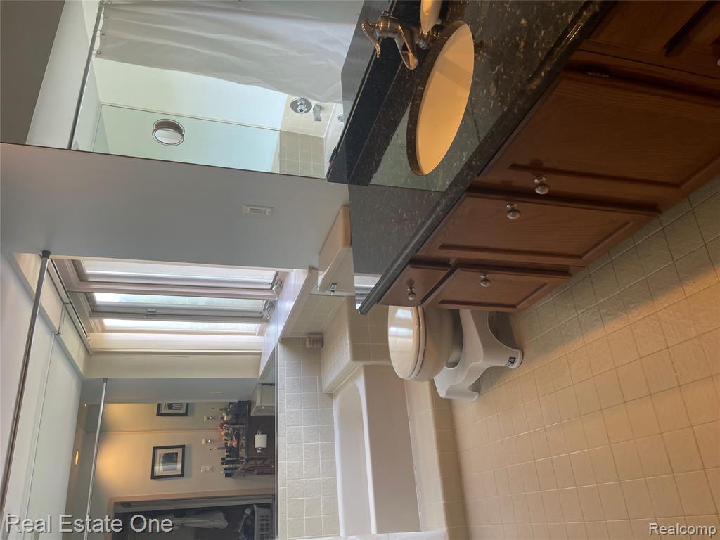 5521 WALNUT Circle W, West Bloomfield, MI — Photo 22