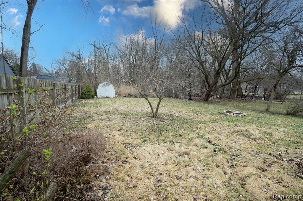 4654 Siebert Road, Waterford, MI 48328 — Photo 27