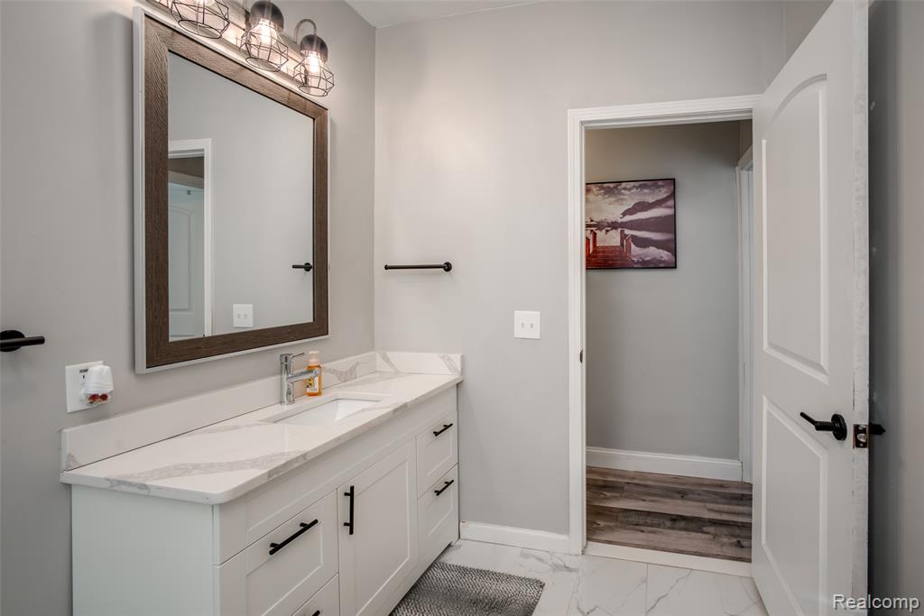 111 Scott Boulevard, Mount Clemens, MI 48043 — Photo 16