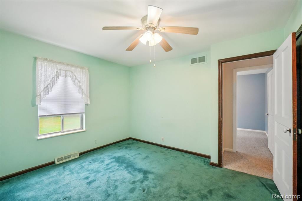 9551 Ellis Road, Clarkston, MI 48348 — Photo 25