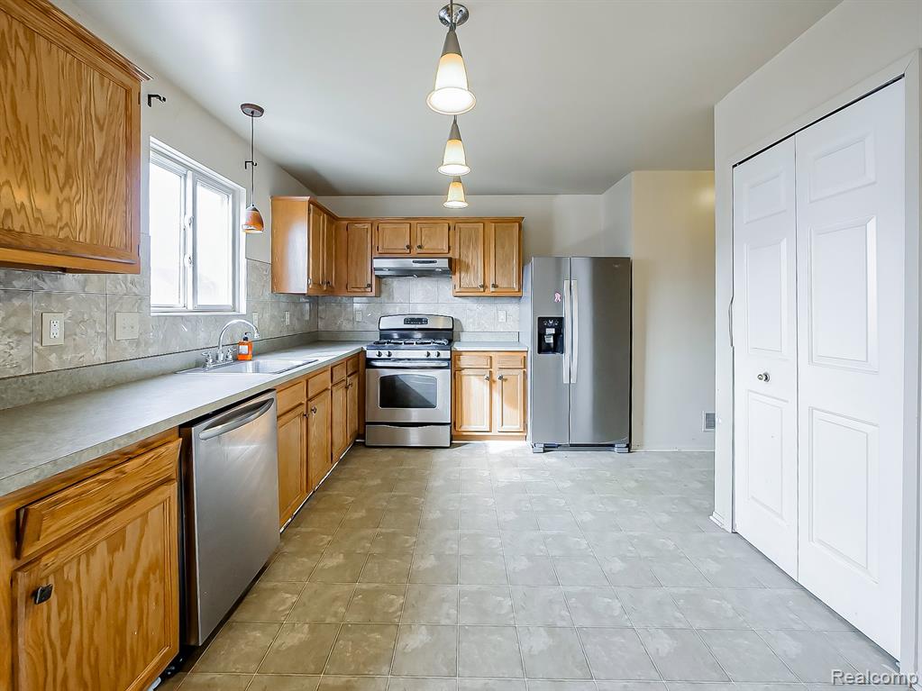 729 W Margaret Lane, Pontiac, MI 48341 — Photo 7