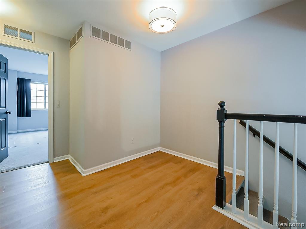 406 Old Pine Way, Walled Lake, MI 48390 — Photo 14
