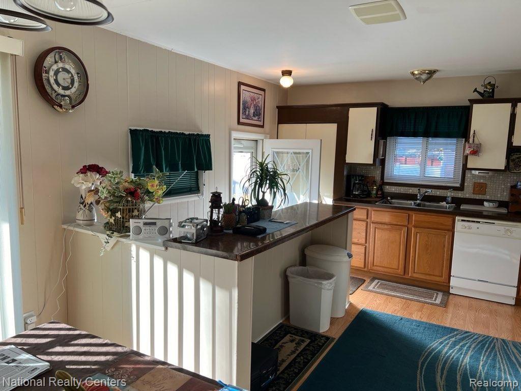 6157 DEERING Street, Garden City, MI — Photo 7