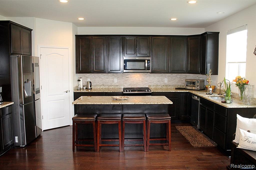 860 Backshore Drive, Canton, MI 48187 — Photo 27