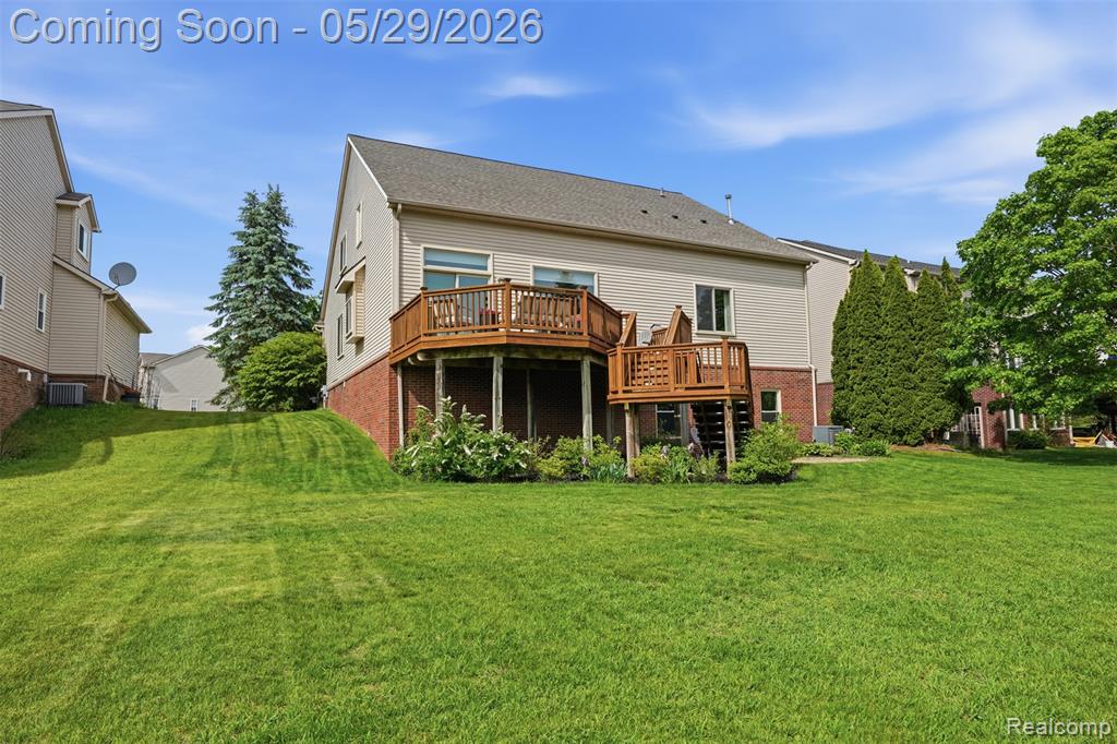 735 Kentbrook Drive, Commerce Twp, MI 48382 — Photo 45
