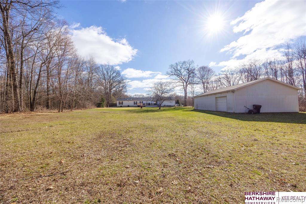 19090 Sumpter Road, Belleville, MI 48111 — Photo 11