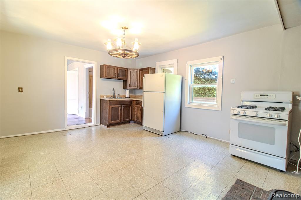 749 E East Newburg Road, Carleton, MI 48117 — Photo 36