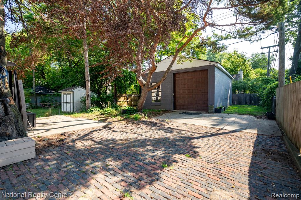 402 N West Street, Royal Oak, MI 48067 — Photo 3