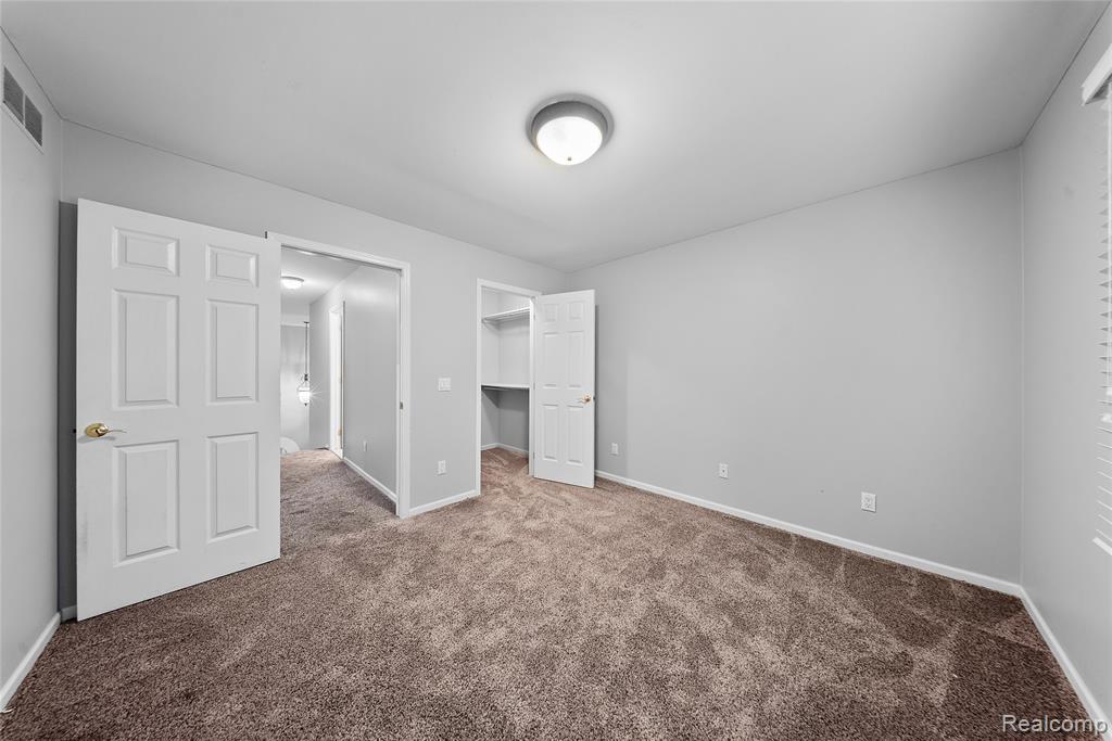 8487 Sherwood Drive, Grosse Ile, MI 48138 — Photo 28