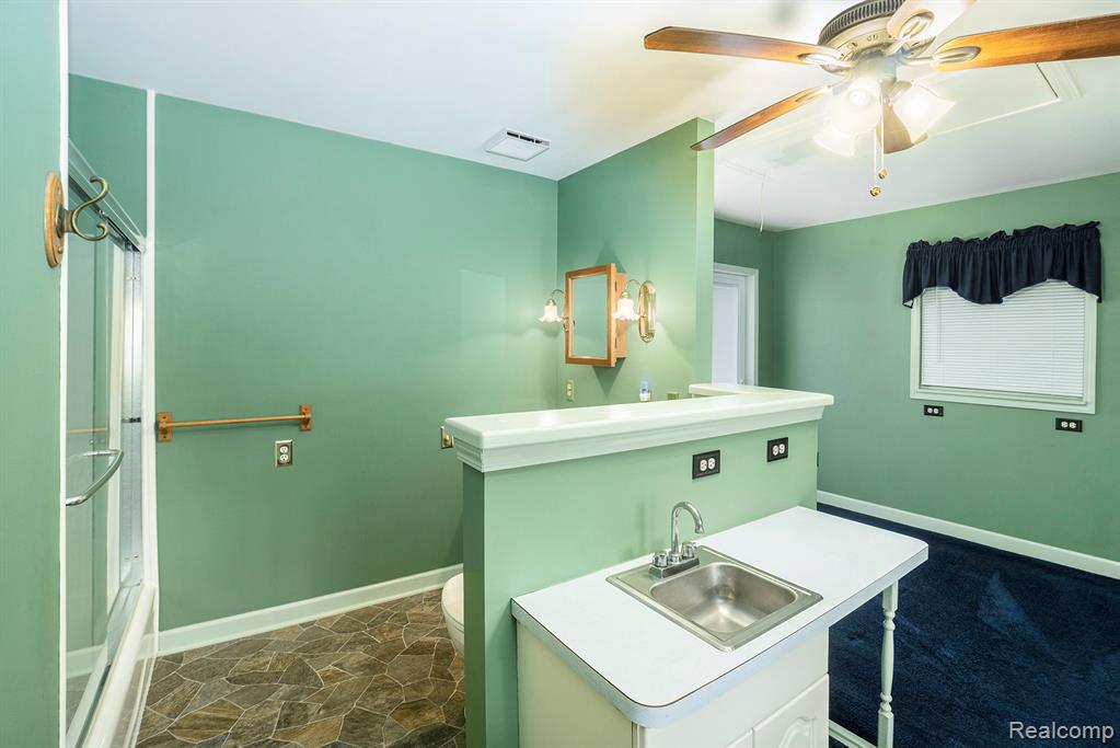 902 N Bridge Street, Linden, MI 48451 — Photo 16