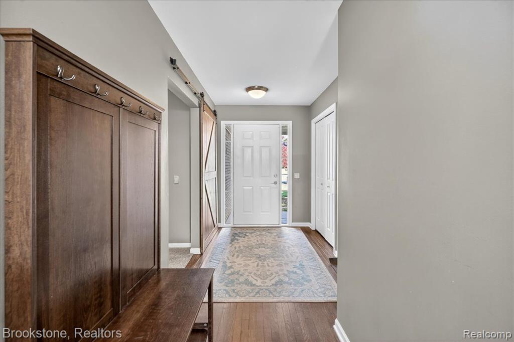 4954 Spring Meadow Dr, Clarkston, MI 48348 — Photo 3
