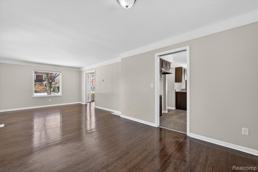 16844 Shaftsbury Avenue, Detroit, MI 48219 — Photo 6