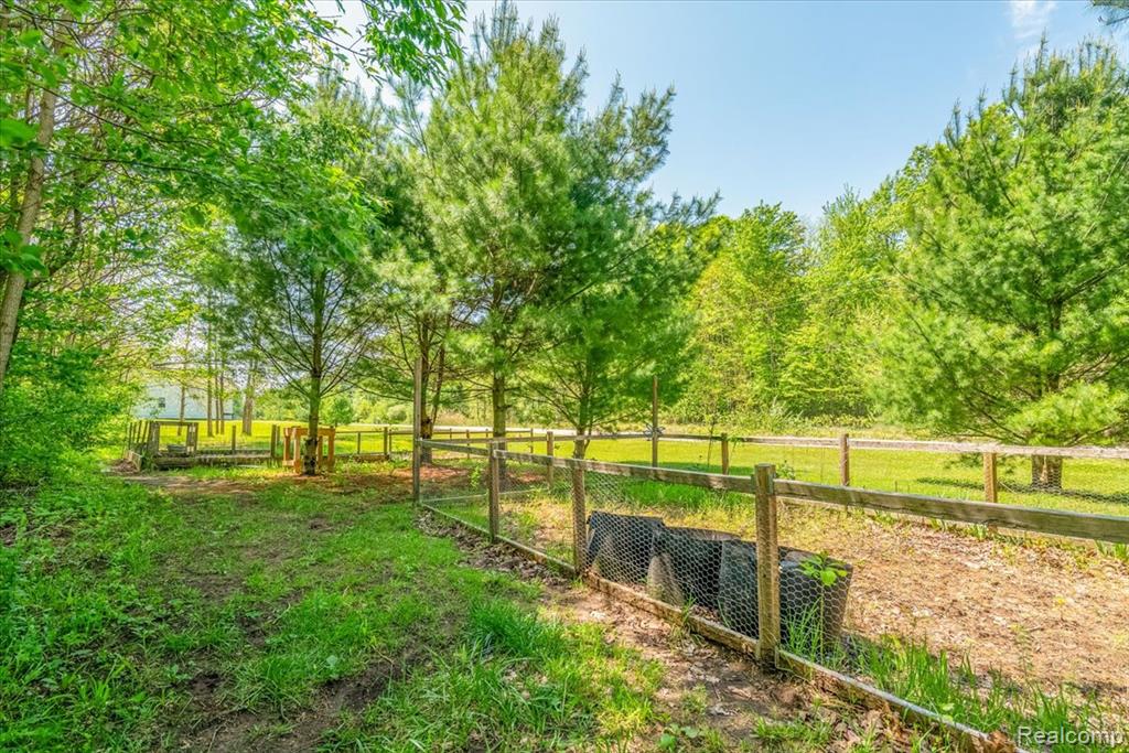 11541 McFall Drive, Willis, MI 48191 — Photo 41