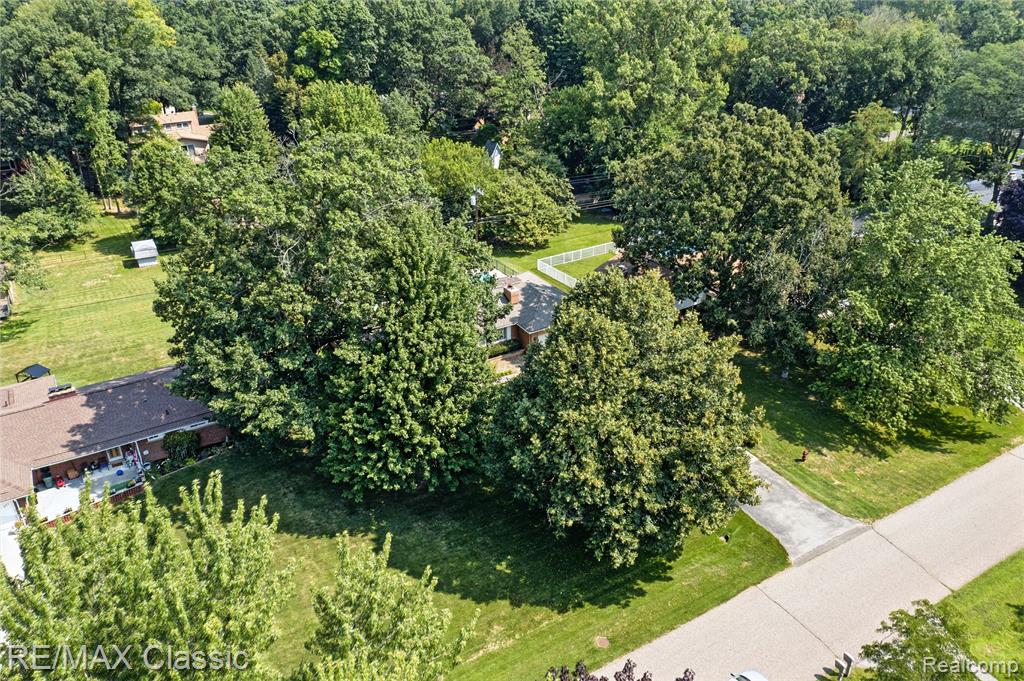 415 Booth Road, Troy, MI 48085 — Photo 47