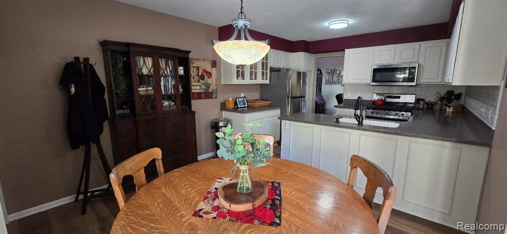 43103 W Kirkwood Drive, Clinton Twp, MI 48038 — Photo 10