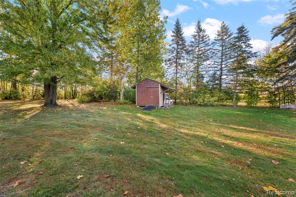 17655 Lohr Road, Sumpter, MI 48111 — Photo 21