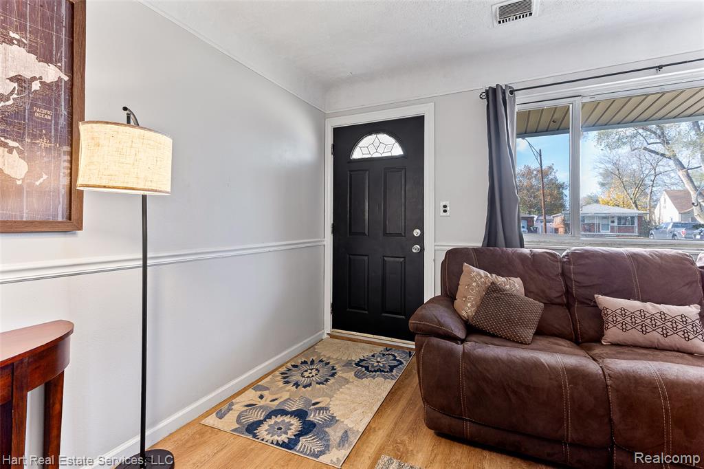 7235 Mortenview Drive, Taylor, MI 48180 — Photo 4