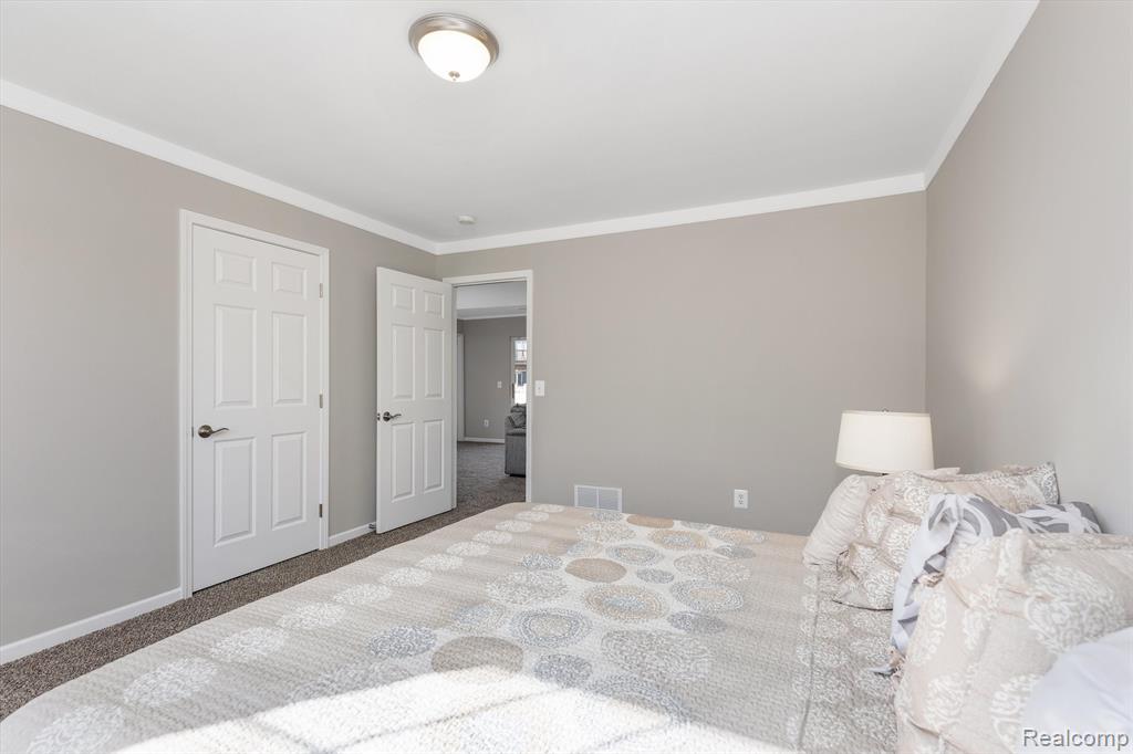 7970 AMBER Drive, Romulus, MI 48174 — Photo 28