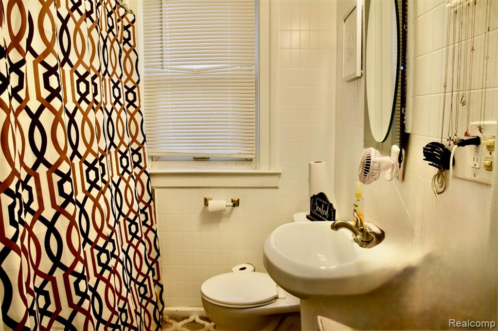 722 Kings Highway, Wyandotte, MI 48192 — Photo 12
