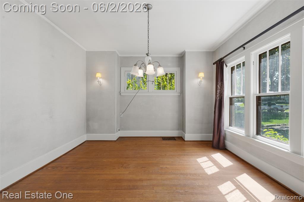 8606 Hendrie Boulevard, Huntington Woods, MI — Photo 13