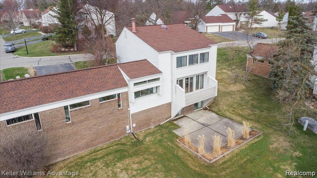 5321 Fairway Lane, West Bloomfield, MI 48323 — Photo 2