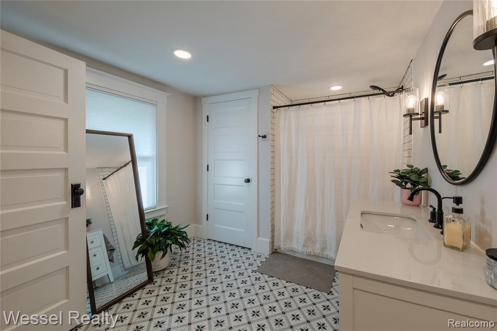 329 W Saint Clair Street, Romeo, MI 48065 — Photo 18