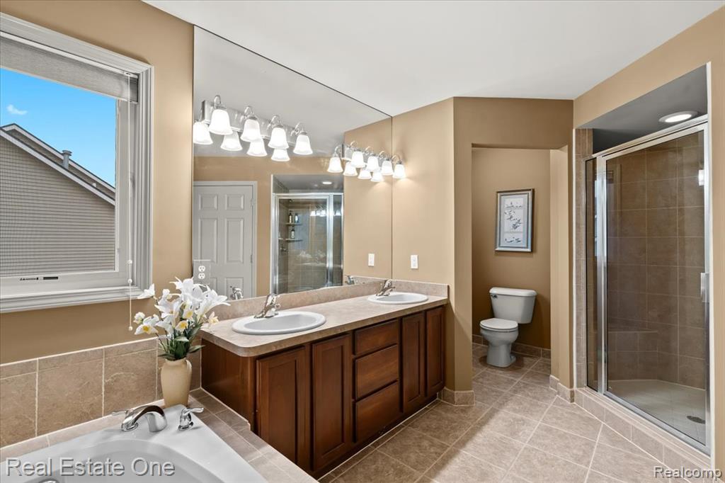 539 Olivia Drive, Milford, MI 48381 — Photo 27