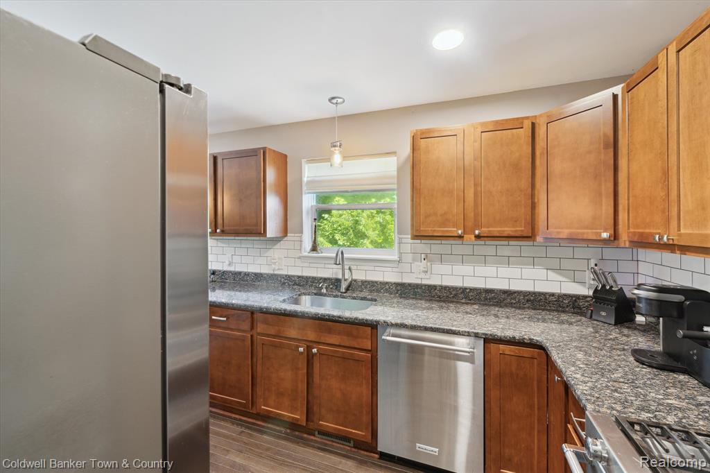 4577 Oaklawn Drive, Pinckney, MI 48169 — Photo 13