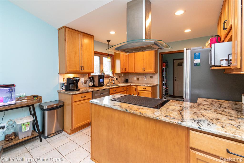 40612 REHSE Drive, Clinton Twp, MI 48038 — Photo 18