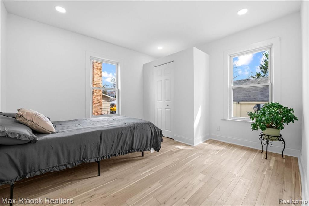 1449 Oakwood Street, Sylvan Lake, MI 48320 — Photo 14