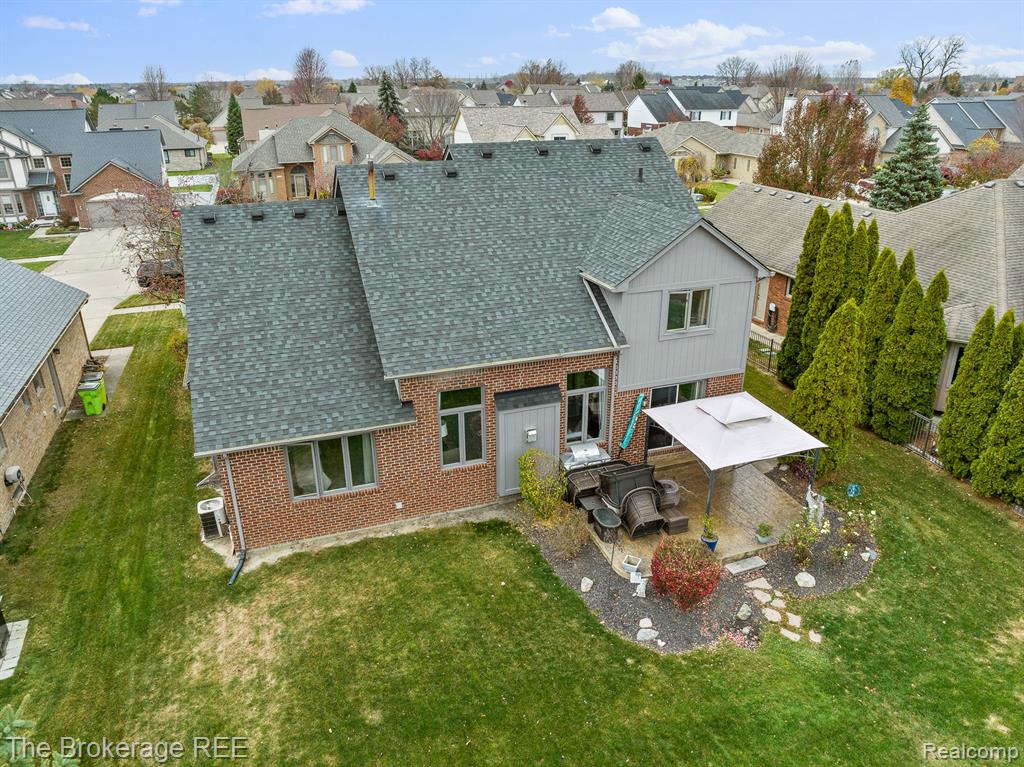 49730 WILLOWOOD Drive, Macomb, MI 48044 — Photo 45