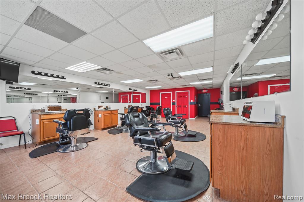 16124 W 7 Mile Road, Detroit, MI 48235 — Photo 2