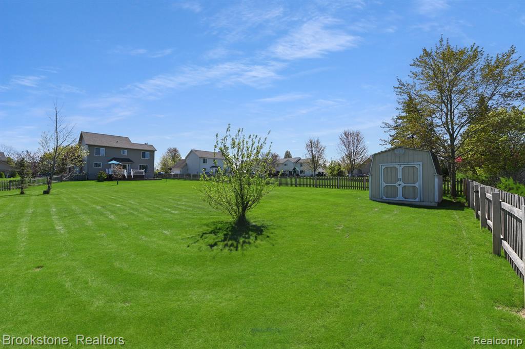 8344 DEER CREEK Court, Grand Blanc, MI 48439 — Photo 33