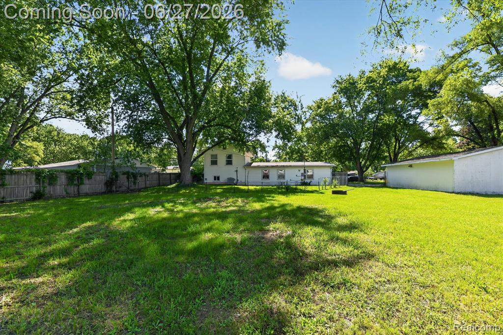 6260 Beth, Brighton, MI 48116 — Photo 38