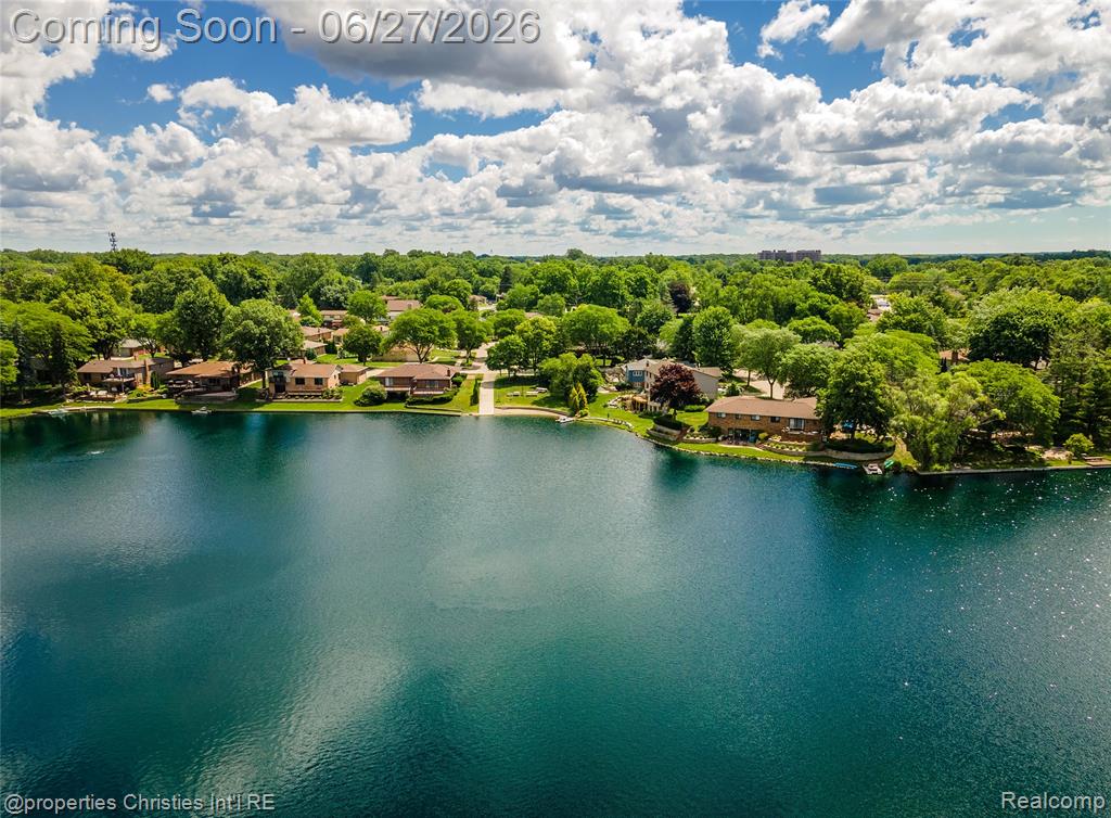 6805 Emerald Shores Drive, Troy, MI 48085 — Photo 51