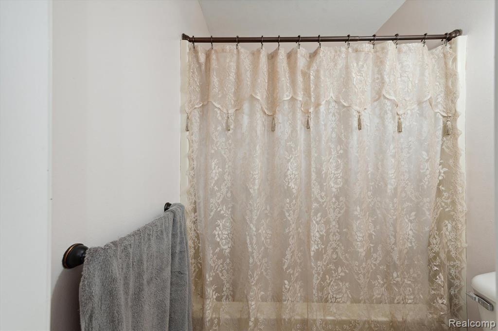 810 CARRINGTON Boulevard, Monroe, MI 48161 — Photo 36