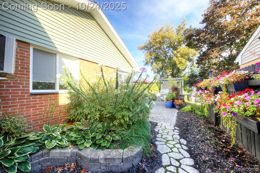 43764 Hanford Road, Canton, MI 48187 — Photo 57