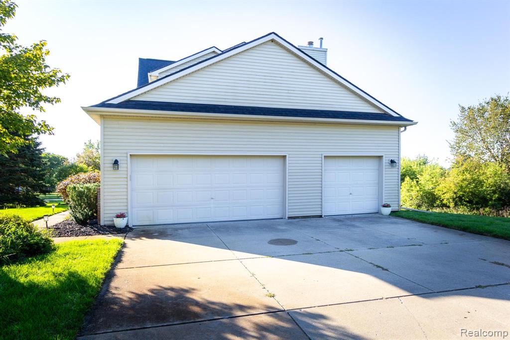 9838 Dublin Drive, Fenton, MI 48430 — Photo 44