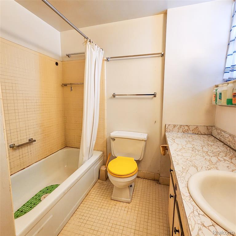 1922 Thornhill Place, Detroit, MI 48207 — Photo 17