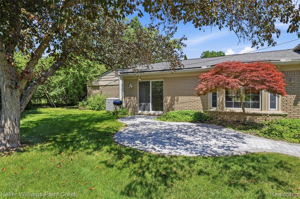 4016 Iverness Lane, West Bloomfield, MI 48323 — Photo 38