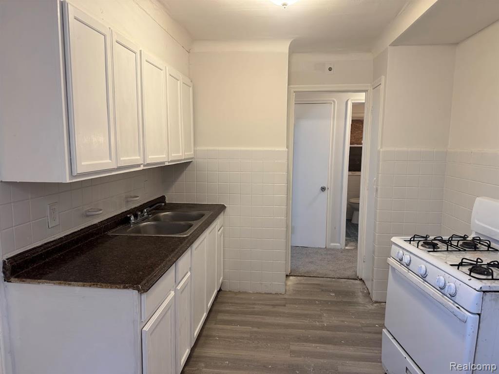 15613 Seymour Street, Detroit, MI 48205 — Photo 17