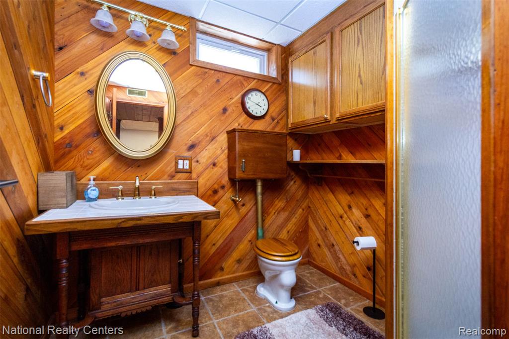 8706 Buckland Drive, South Lyon, MI 48178 — Photo 39